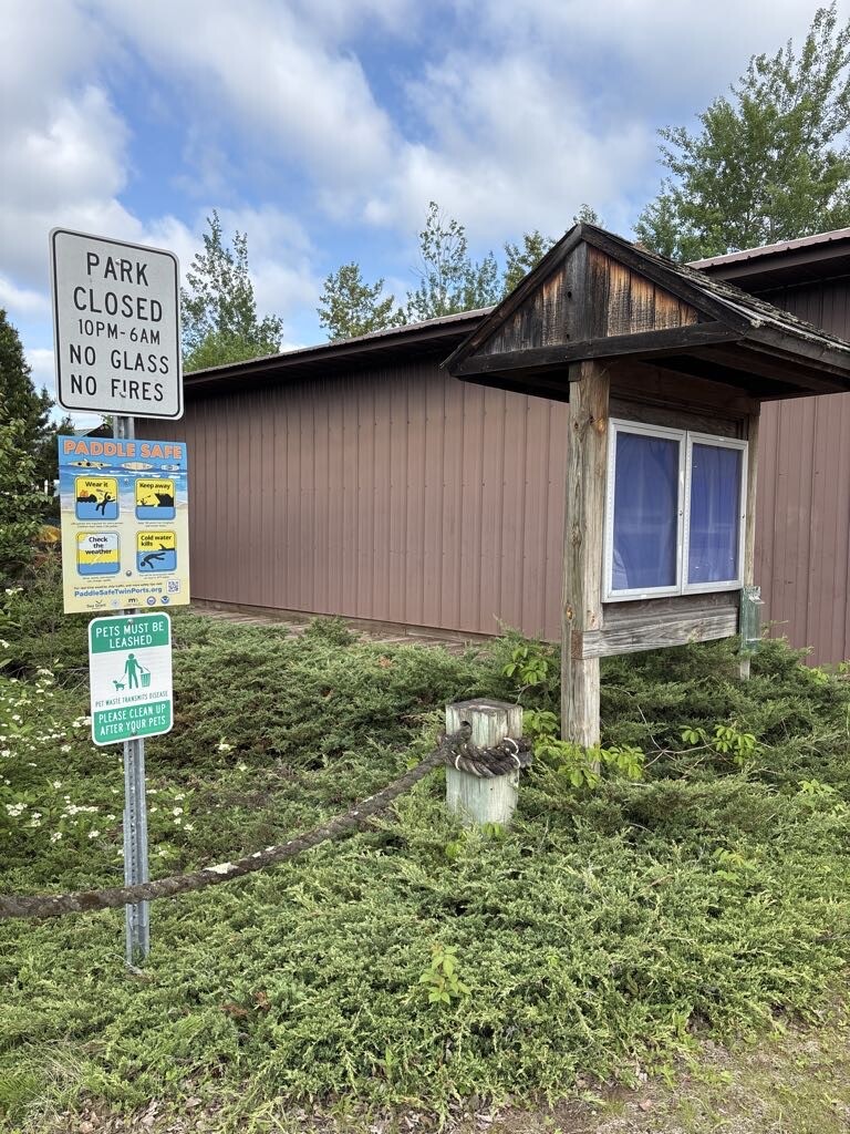 paddle-safe-twin-ports-university-of-minnesota-duluth-boat-shed